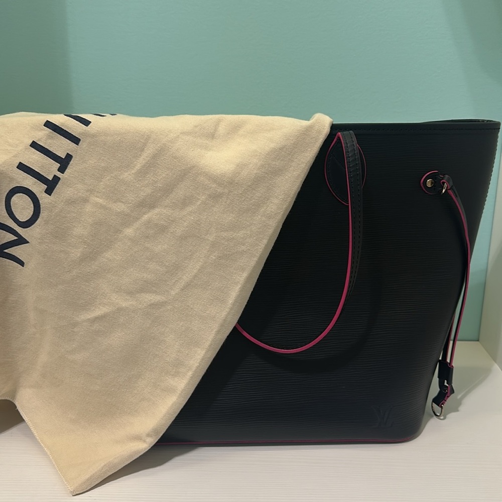 Louis Vuitton Neverfull MM - Picture 8 of 8